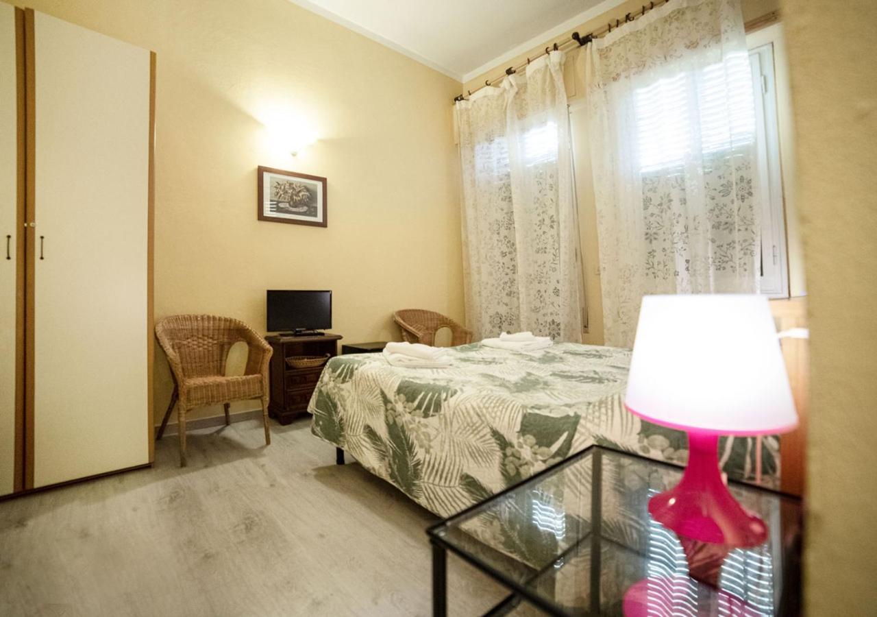 Argentiere Room Apartments Firenze Bagian luar foto